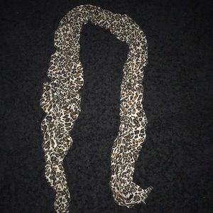 Scarf leopard print